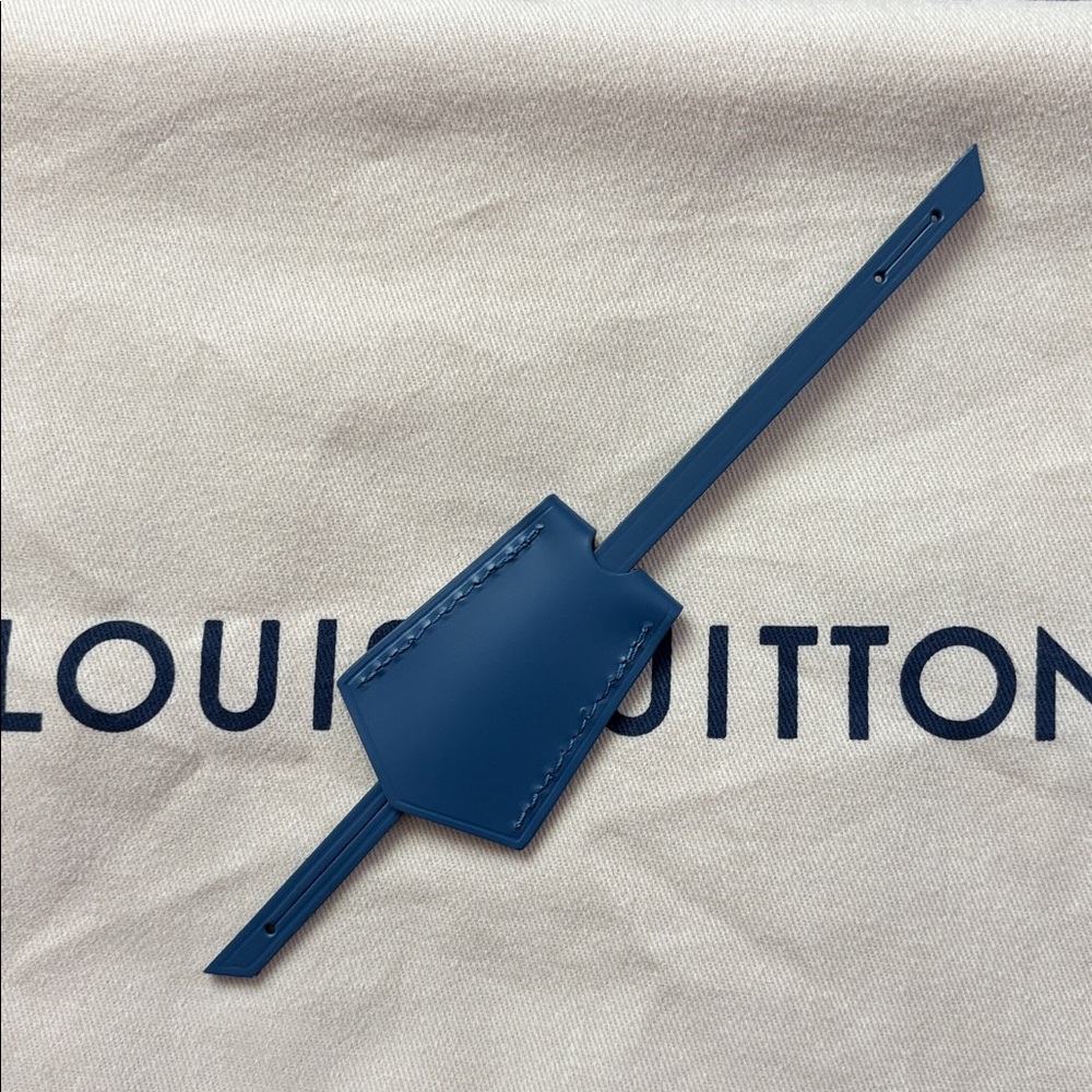 LOUIS VUITTON 💙 AUTHENTIC Blue Cowhide Clochette key Bell - Picture 11 of 11